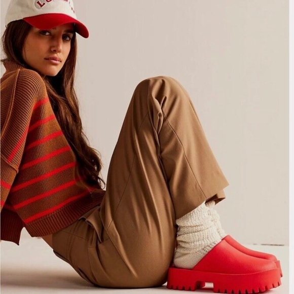 Jeffrey Campbell Clogge in Red NIB - Picture 8 of 9